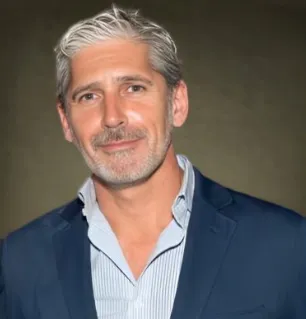 Carlos Álvarez